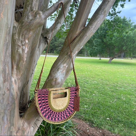 NENA & CO. Straw/Rattan Purse Rare Find!!Hand Made in Ghana signed by the Artist - Picture 8 of 13